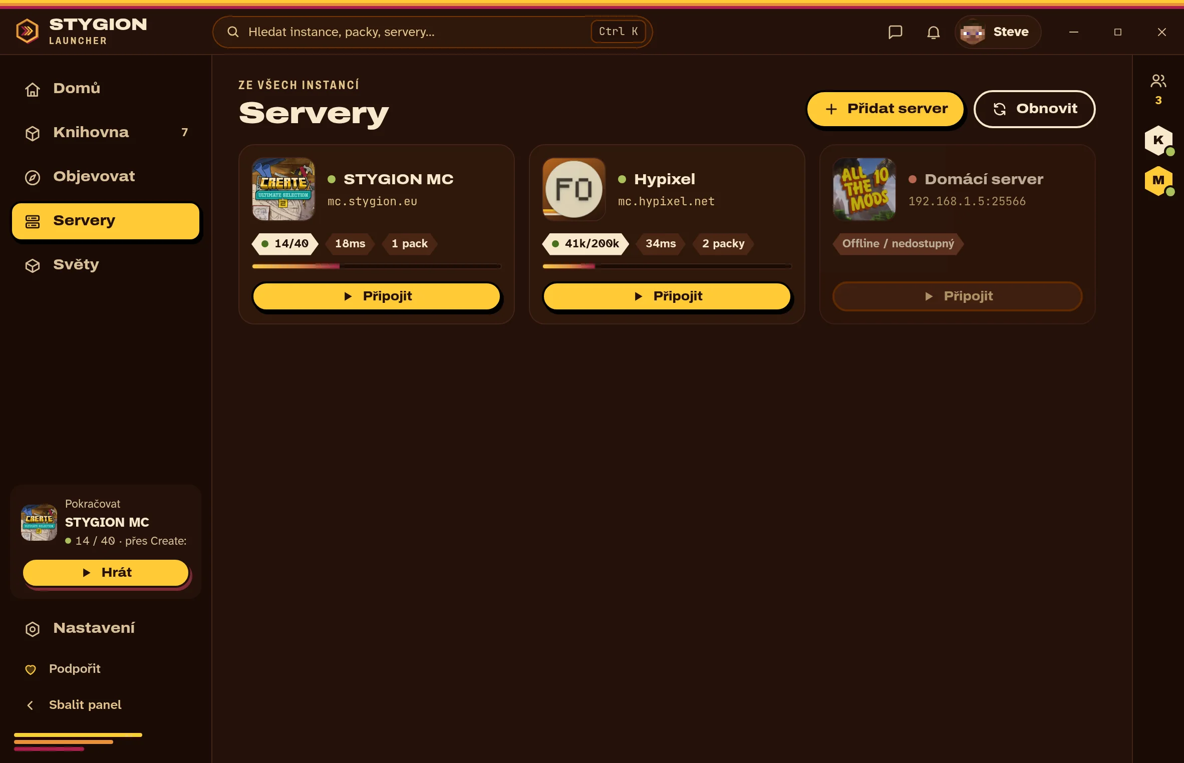 Obrazovka serverů v launcheru: uložené servery s odezvou a počtem hráčů.